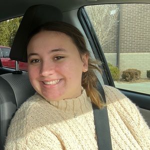 Meet your Posher, Rebecca
